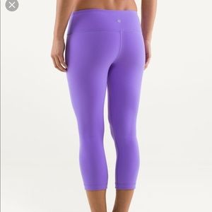 Lululemon Like New—Wunder Under Crop—Light Purple